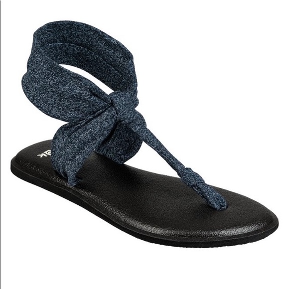 Sanuk sandals - Picture 1 of 5